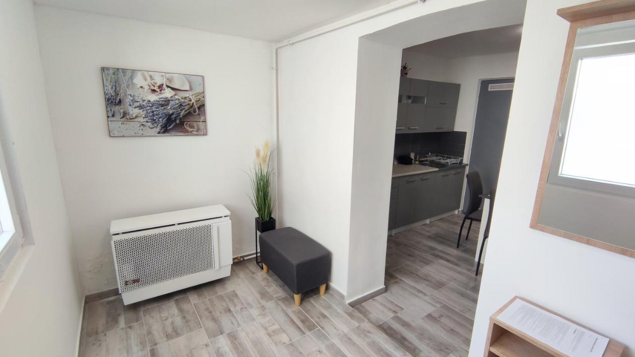 Freedom-Fehervar Apartman Székesfehérvár Eksteriør billede